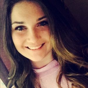 Meet your Posher, Brooke